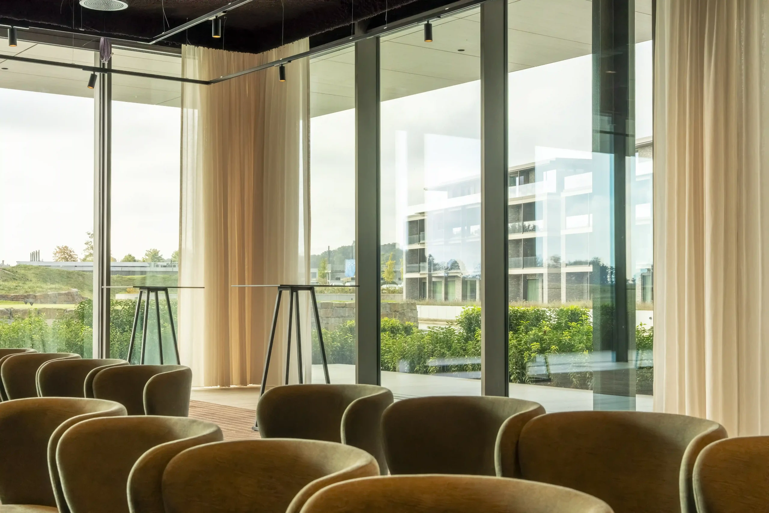 the_serpentine_radisson