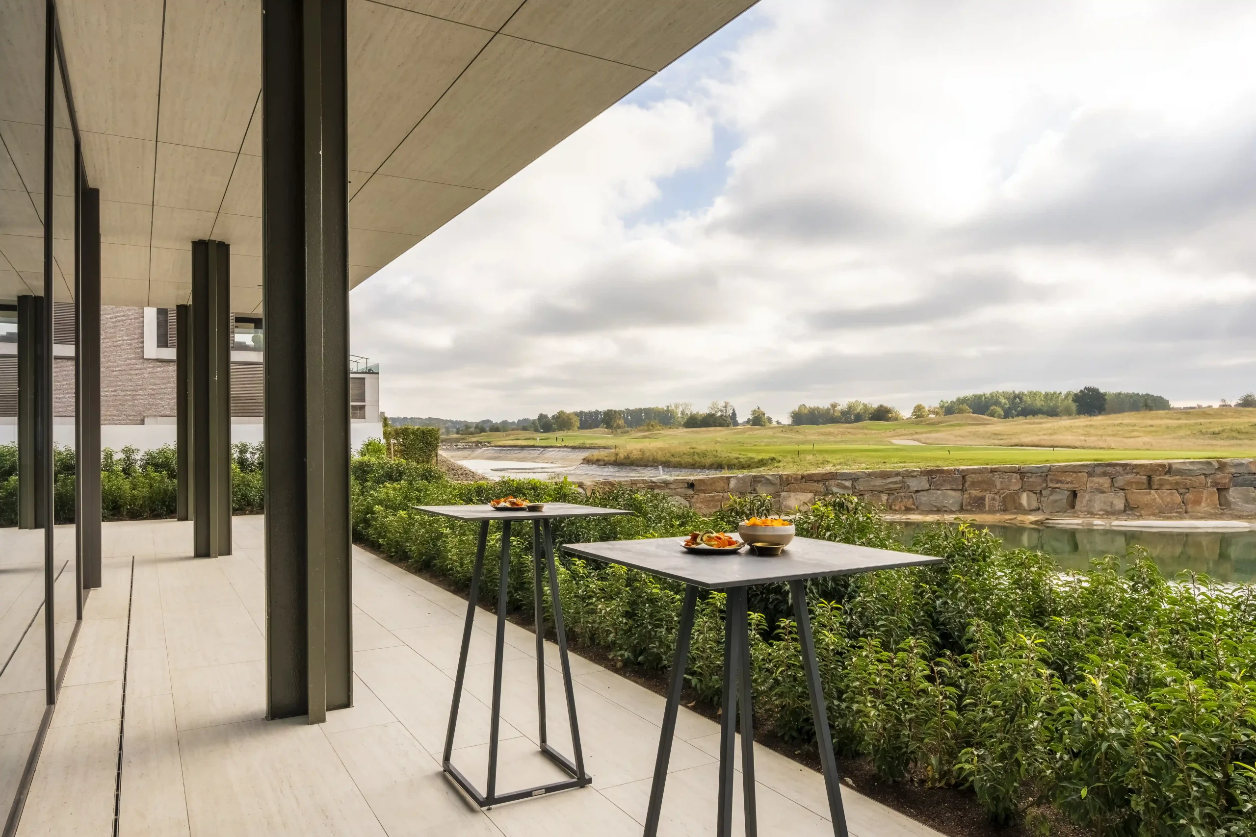 the_serpentine_radisson