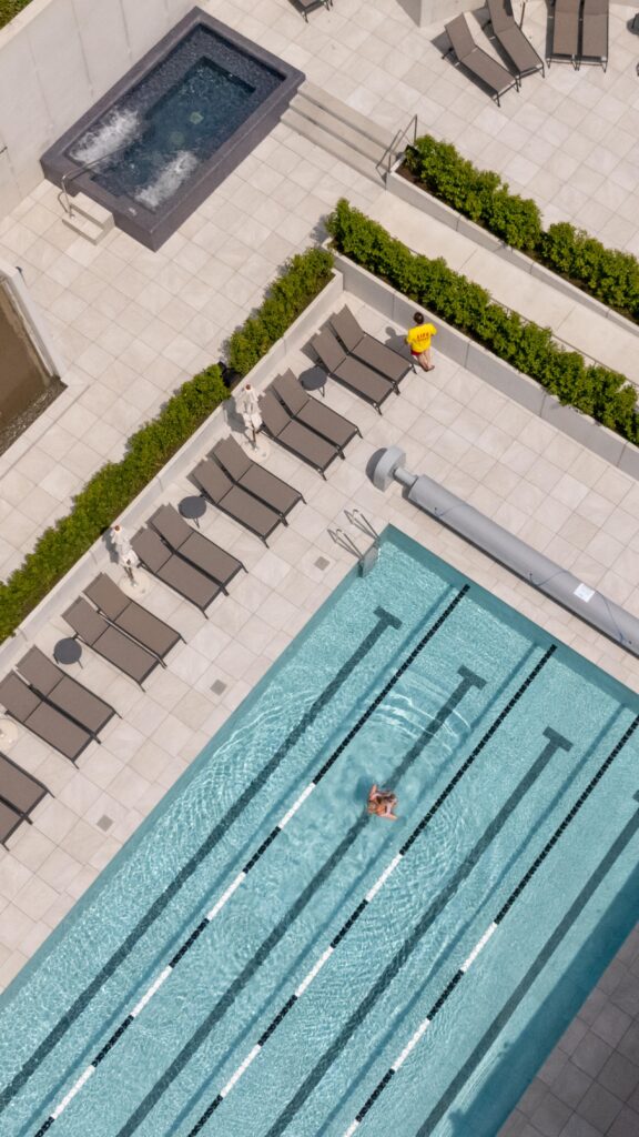 Radisson Collection The National Hotel, Brussels incarne le luxe contemporain. Avec ses 150 chambres et suites élégantes